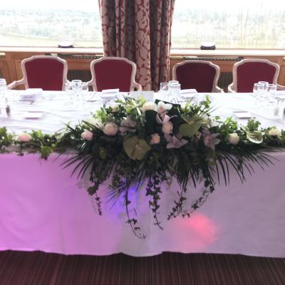 Mariage centre de table des mariés @Fleurs de Conflans