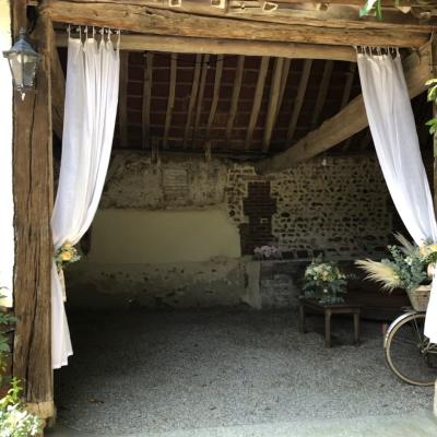 Mariage décoration rideau @Fleurs de Conflans